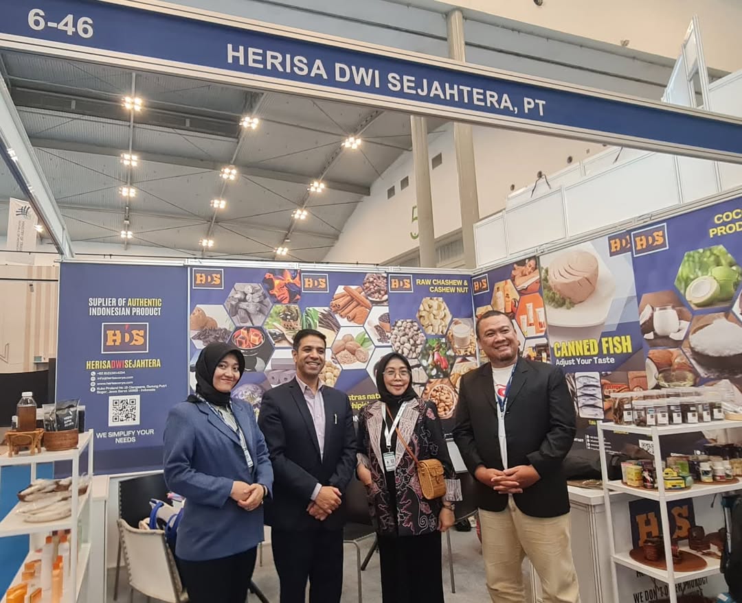 Visitor from Singapore @ TEI2024.jpg